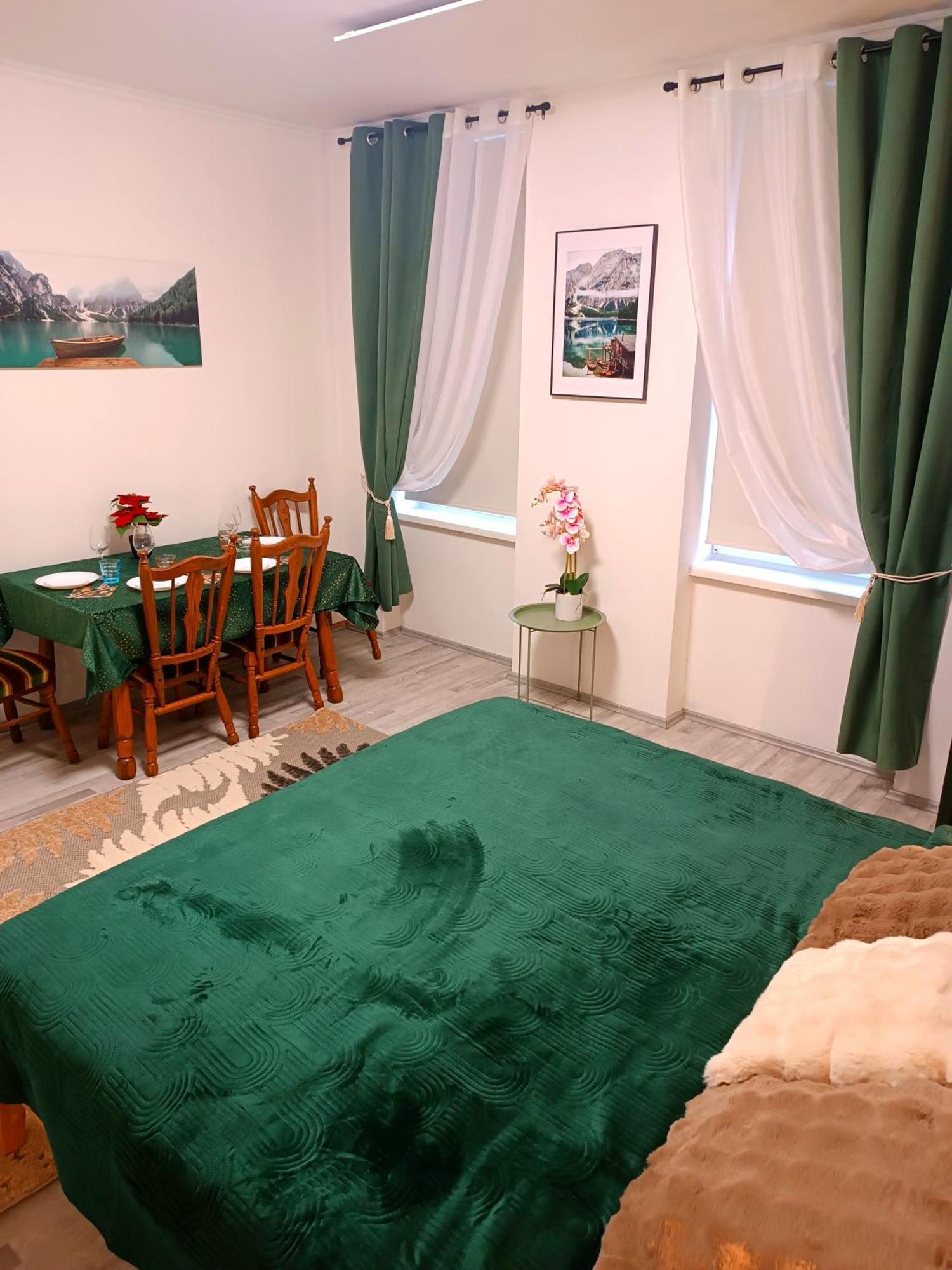 Family Apartments 2 Room'S Centre Muerzzuschlag Экстерьер фото